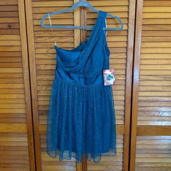 NWT! TRIXXI Brand One Shoulder Teal Party Homecoming Dress. Junior size 5 - Picture 1 of 11